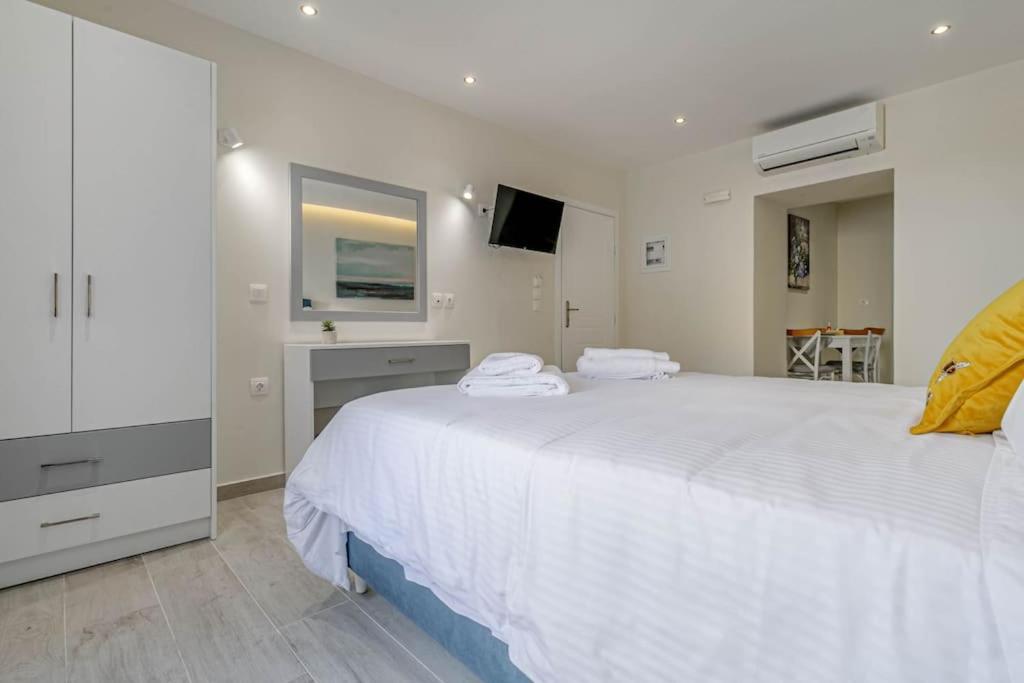 Agisilaos Apartments Corfu  Buitenkant foto